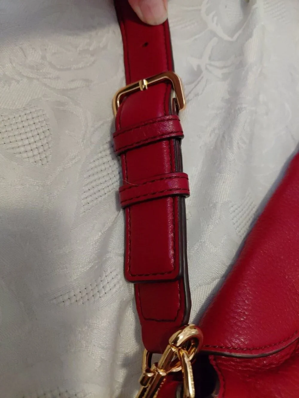 Marc Jacobs Empire City Hobo Red Pebbled Leather with Attachable Crossbody Strap